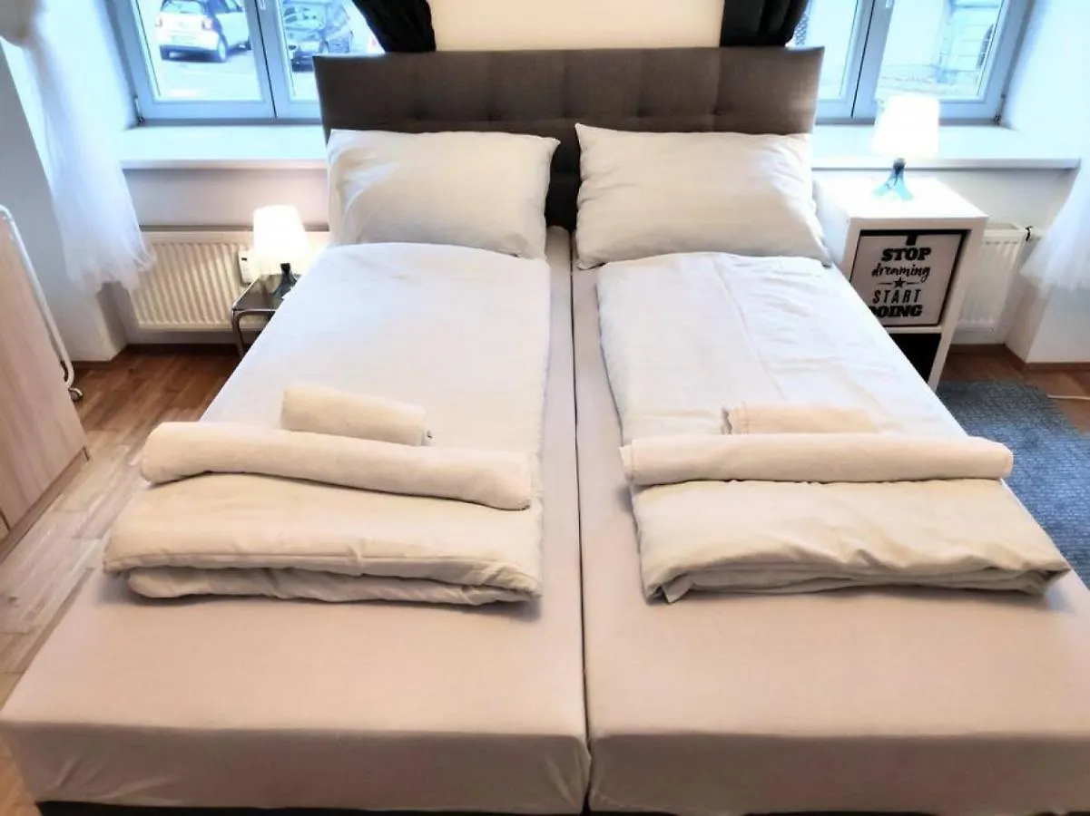 Nd Exquisites Wundervolles Ruhiges Terrassenapartment Mit Garage Vienna 0*,
