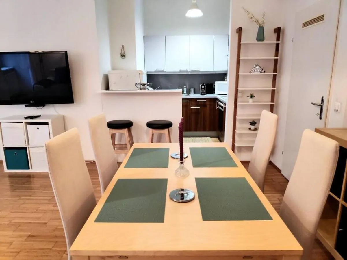 Nd Exquisites Wundervolles Ruhiges Terrassenapartment Mit Garage Vienna Austria