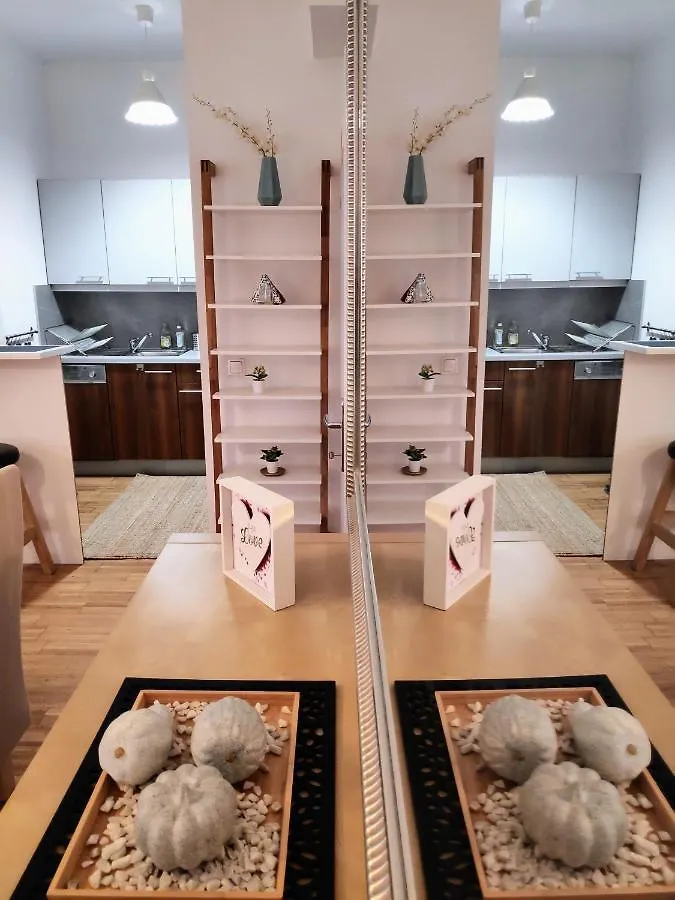 Nd Exquisites Wundervolles Ruhiges Terrassenapartment Mit Garage Vienna Austria